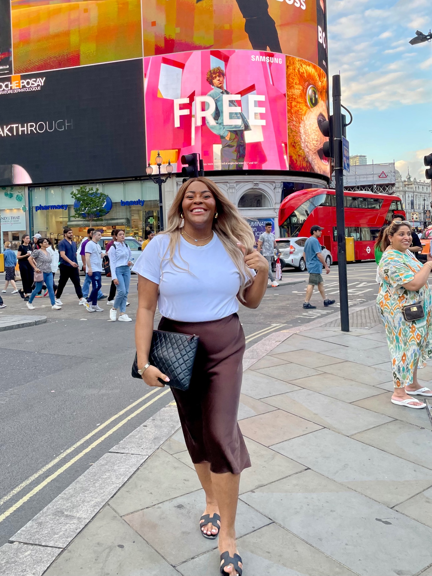 Simone in London just before gastric sleeve surgery, after struggling to keep the weight off